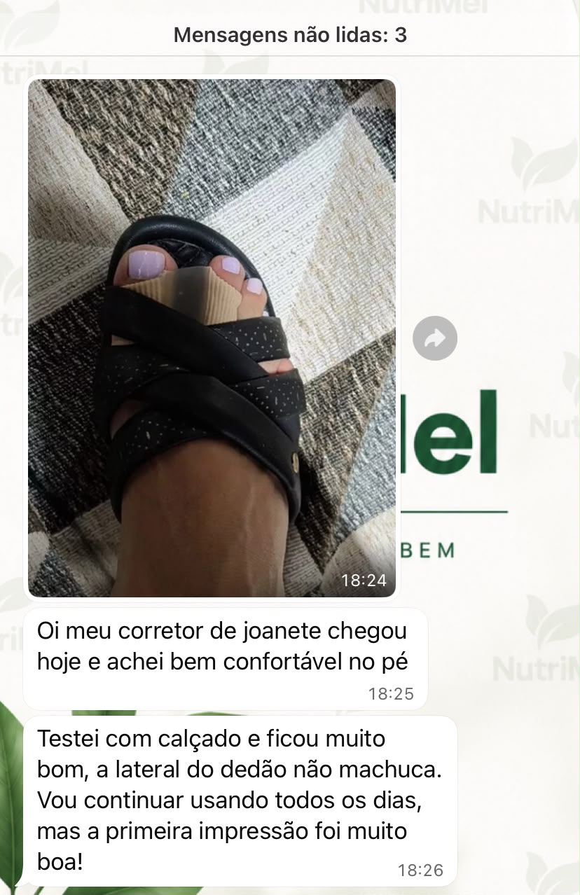 Cliente usando o corretor de joanete